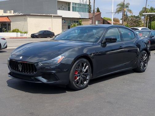 2022 Maserati Ghibli Modena