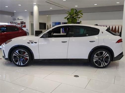 2025 Maserati Grecale Folgore Base