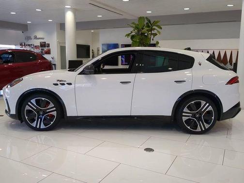 2025 Maserati Grecale Folgore Base