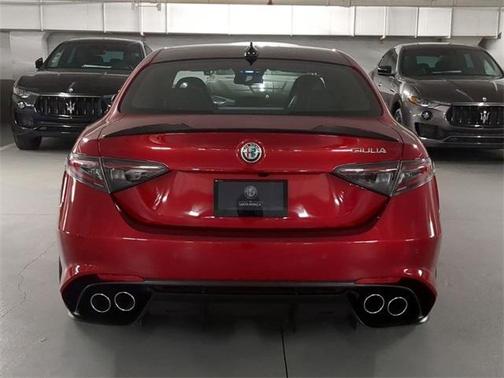 2024 Alfa Romeo Giulia Quadrifoglio