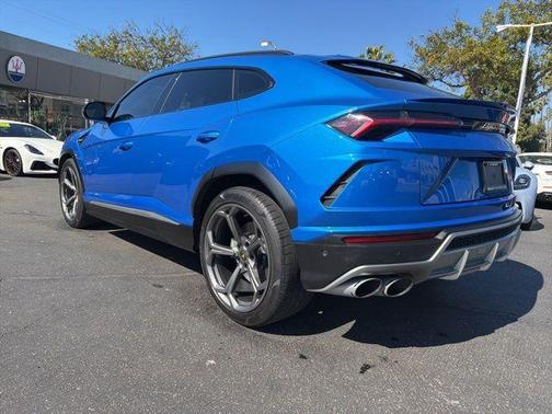 2021 Lamborghini Urus 