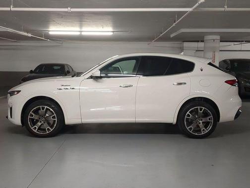 2022 Maserati Levante Modena