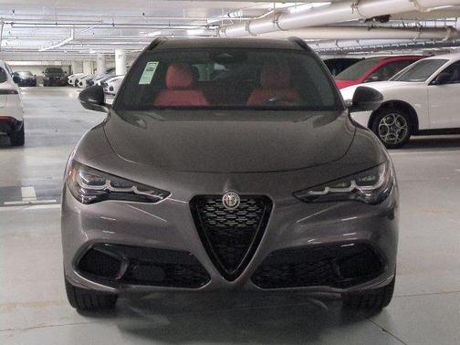 Vesuvio Gray Metallic 2026 Alfa Romeo Stelvio Veloce