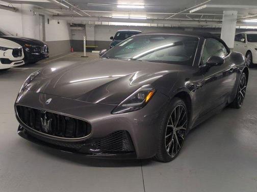 Grigio Maratea Metallic 2026 Maserati GranCabrio Base