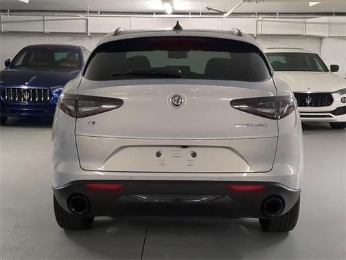 2025 Alfa Romeo Stelvio Base