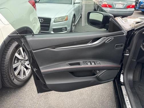 2016 Maserati Ghibli Base