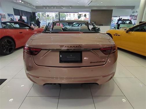 2025 Maserati GranCabrio Folgore Base