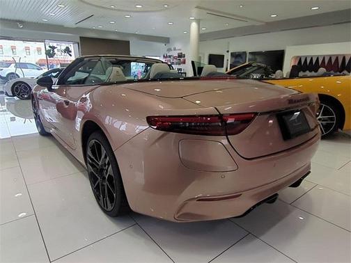 2025 Maserati GranCabrio Folgore Base