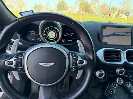 2020 Aston Martin Vantage Base