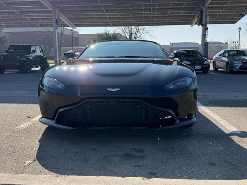 2020 Aston Martin Vantage Base
