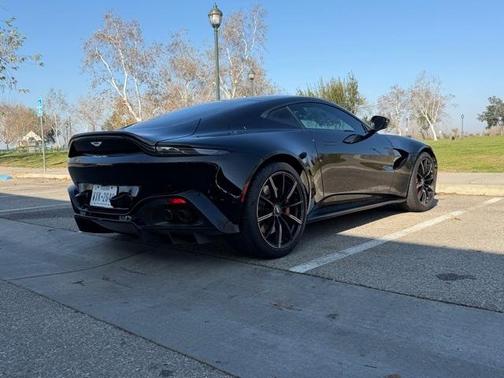 2020 Aston Martin Vantage Base
