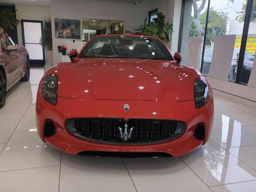2025 Maserati GranCabrio Folgore Base