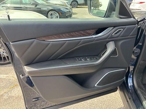 Blu 2022 Maserati Levante Modena