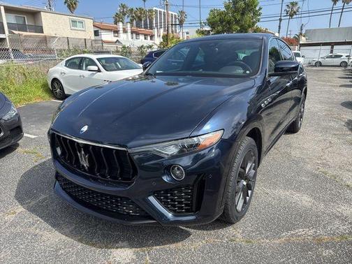 Blu 2022 Maserati Levante Modena