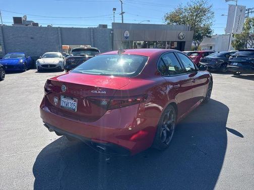2017 Alfa Romeo Giulia Ti
