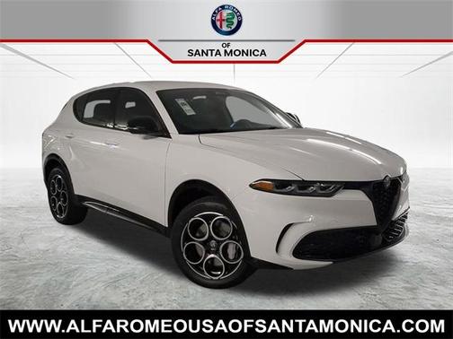 2025 Alfa Romeo Tonale Base