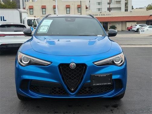 2022 Alfa Romeo Stelvio Quadrifoglio