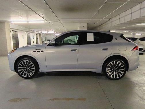 Bianco 2025 Maserati Grecale Modena