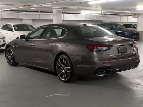 2024 Maserati Quattroporte Modena Ultima Q4