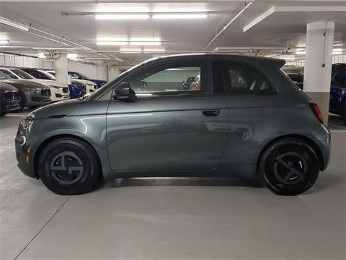2025 FIAT 500e Base