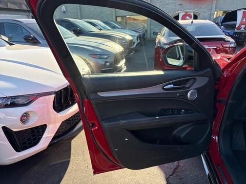 2024 Alfa Romeo Stelvio Ti