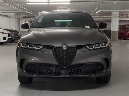 2025 Alfa Romeo Tonale Base