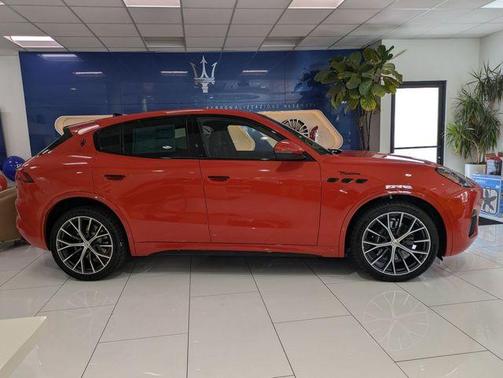 Orange 2026 Maserati Grecale Modena