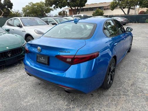 Misano Blue Metallic 2020 Alfa Romeo Giulia Base