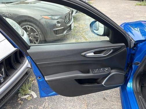 Misano Blue Metallic 2020 Alfa Romeo Giulia Base