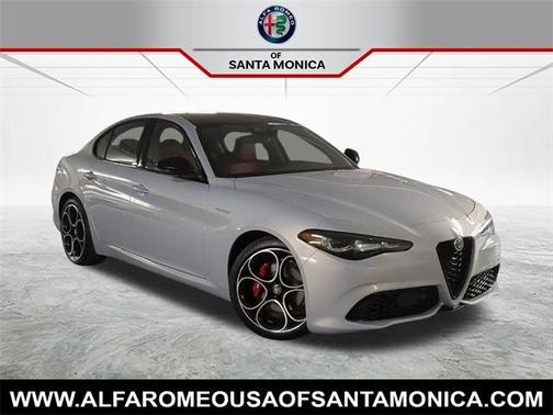 2025 Alfa Romeo Giulia Base
