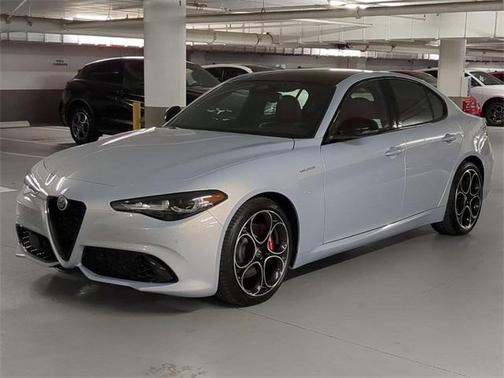 2025 Alfa Romeo Giulia Base