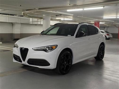 2022 Alfa Romeo Stelvio Veloce