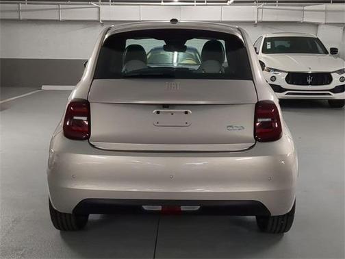 2025 FIAT 500e Base
