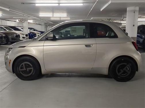 2025 FIAT 500e Base