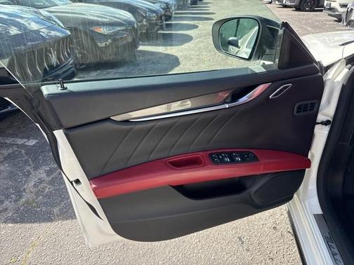 2021 Maserati Ghibli S Q4