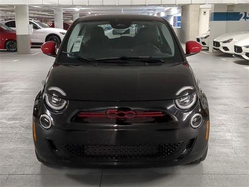 2024 FIAT 500e Base