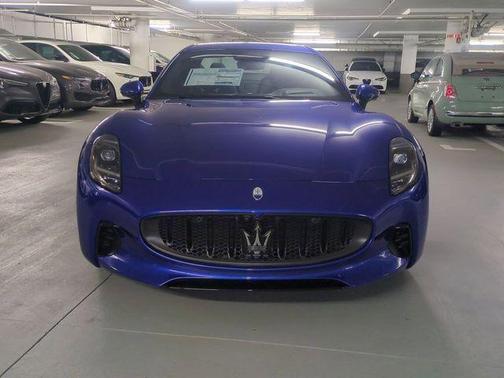 Blu 2025 Maserati GranTurismo Folgore Base