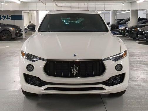 Bianco 2024 Maserati Levante GT Ultima