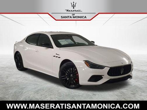 BIANCOPASTELLO 2024 Maserati Ghibli Modena Ultima Q4