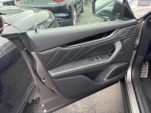 2022 Maserati Levante Modena