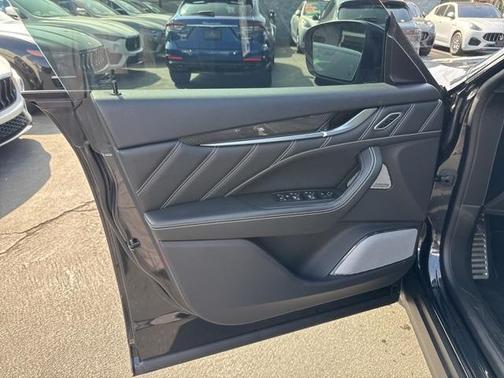 2022 Maserati Levante Modena