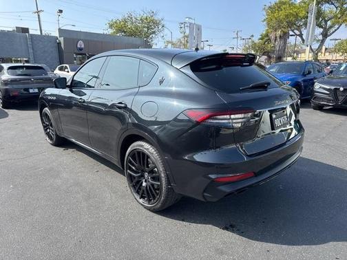 2022 Maserati Levante Modena