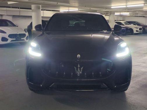 Nero 2025 Maserati Grecale Modena