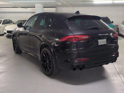 Nero 2025 Maserati Grecale Modena