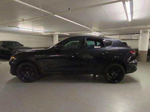 2022 Maserati Levante Modena