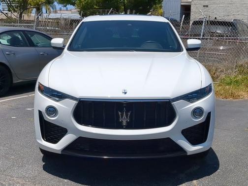 2022 Maserati Levante Modena