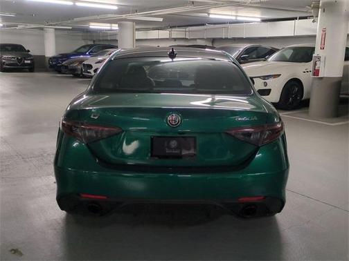 2025 Alfa Romeo Giulia Intensa