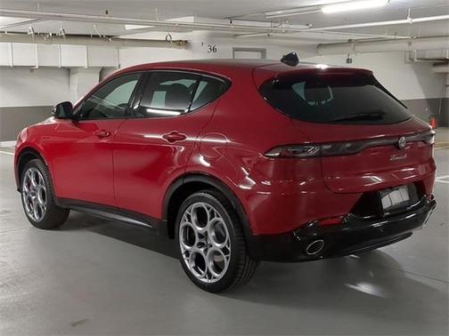 2025 Alfa Romeo Tonale Base