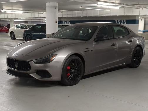 2022 Maserati Ghibli Modena