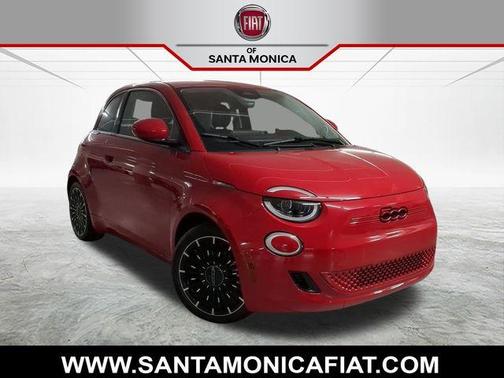 2024 FIAT 500e Base